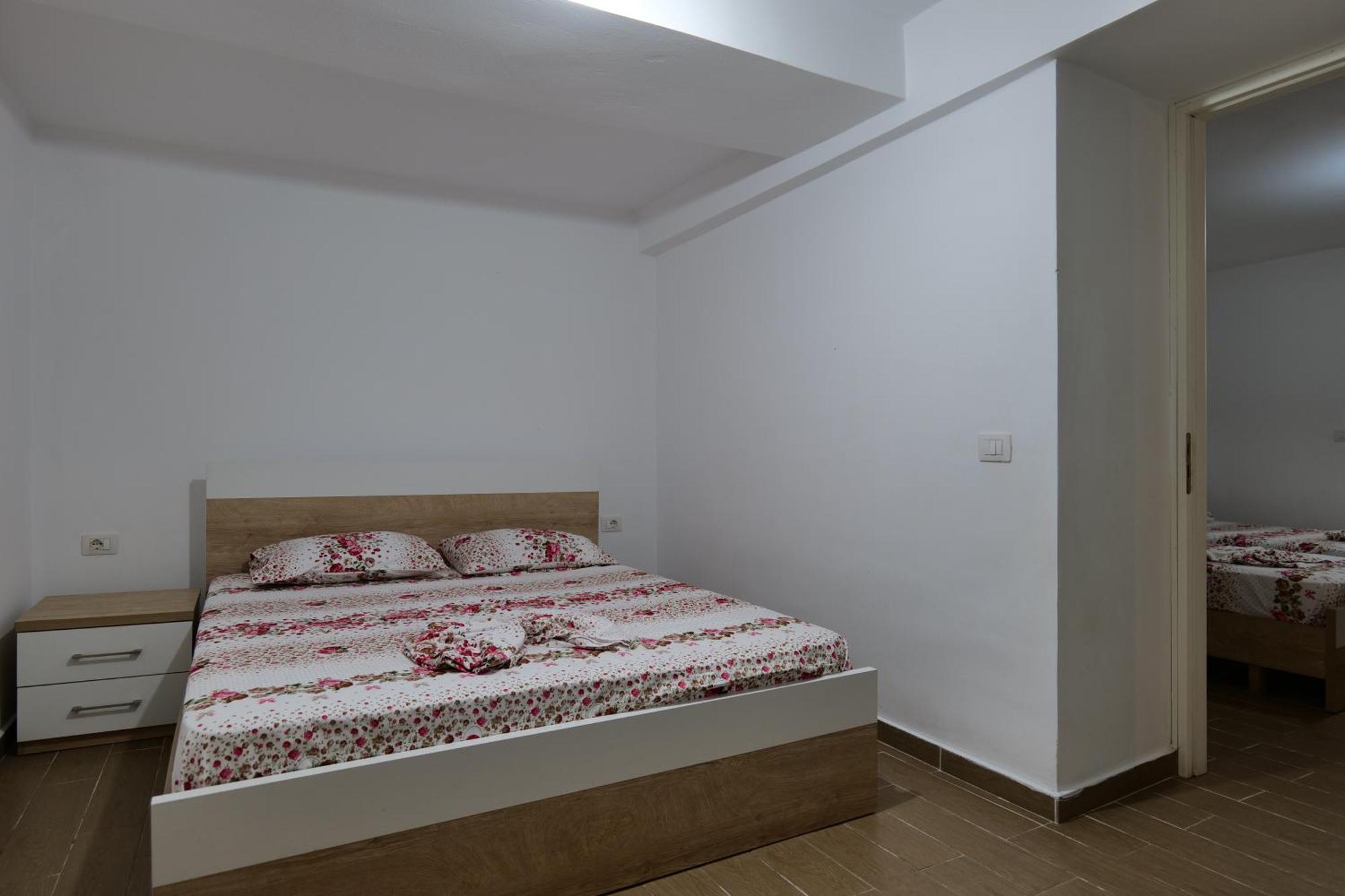 Hermes Elite Apartments Sarandë Buitenkant foto