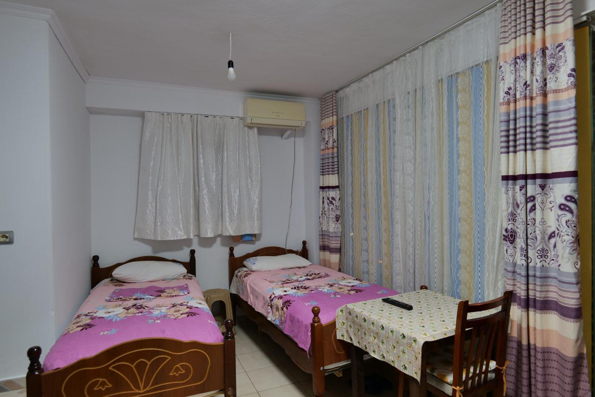 Hermes Elite Apartments Sarandë Buitenkant foto