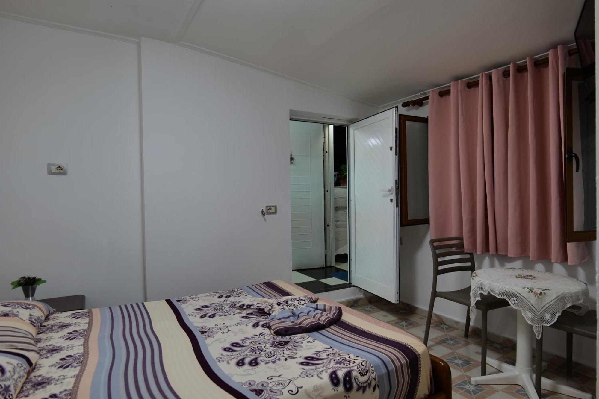 Hermes Elite Apartments Sarandë Buitenkant foto