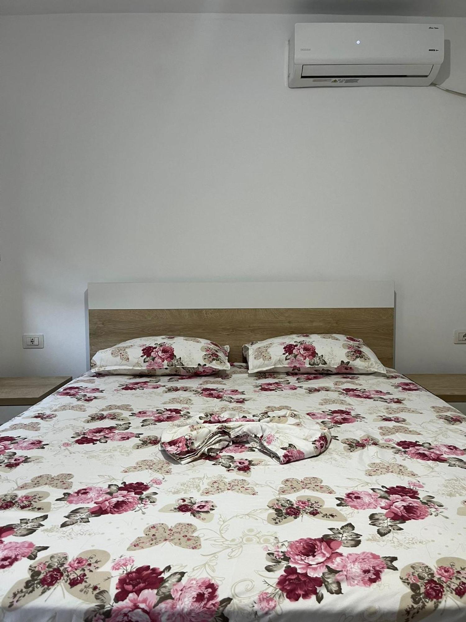 Hermes Elite Apartments Sarandë Buitenkant foto