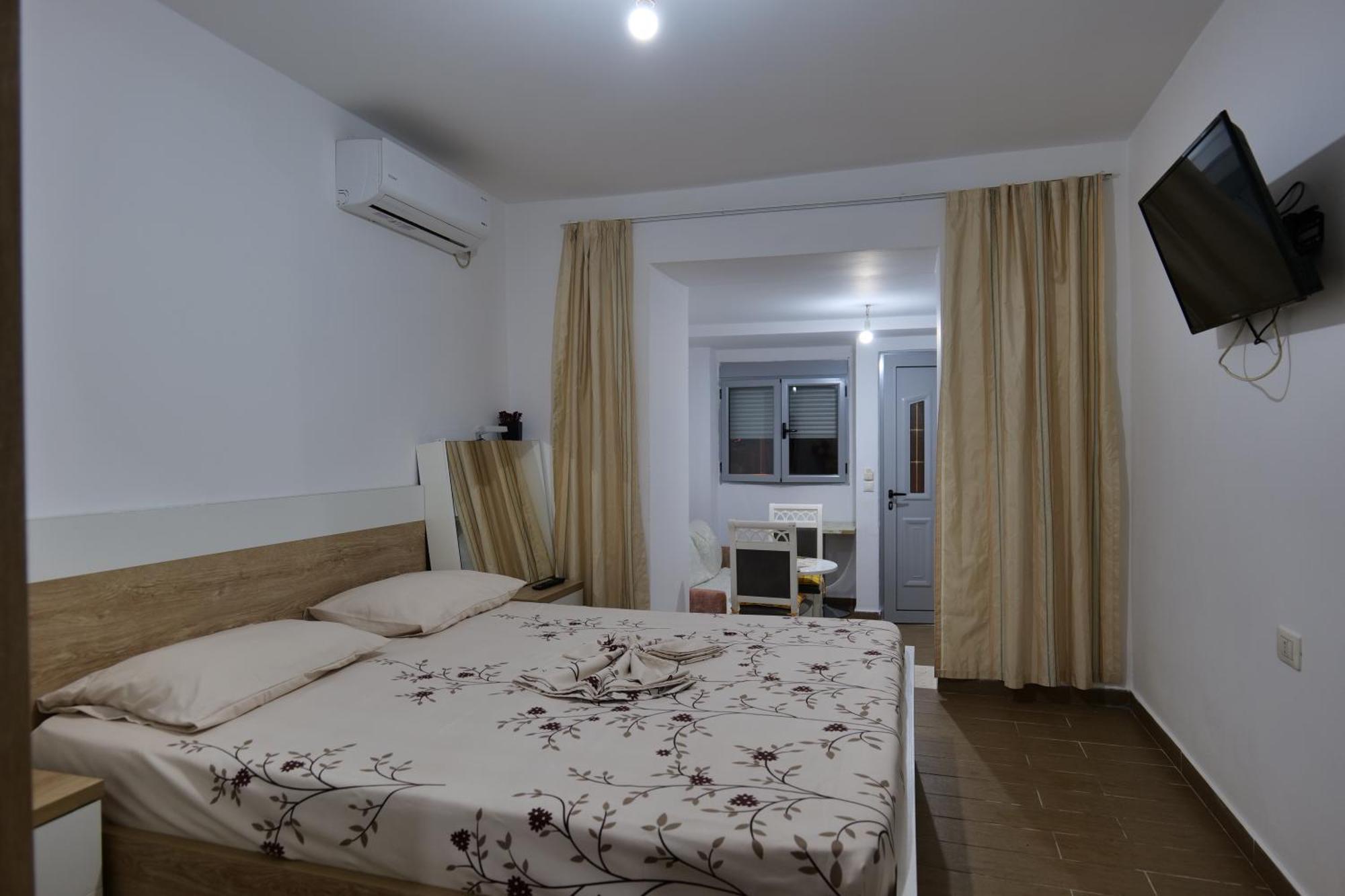 Hermes Elite Apartments Sarandë Buitenkant foto